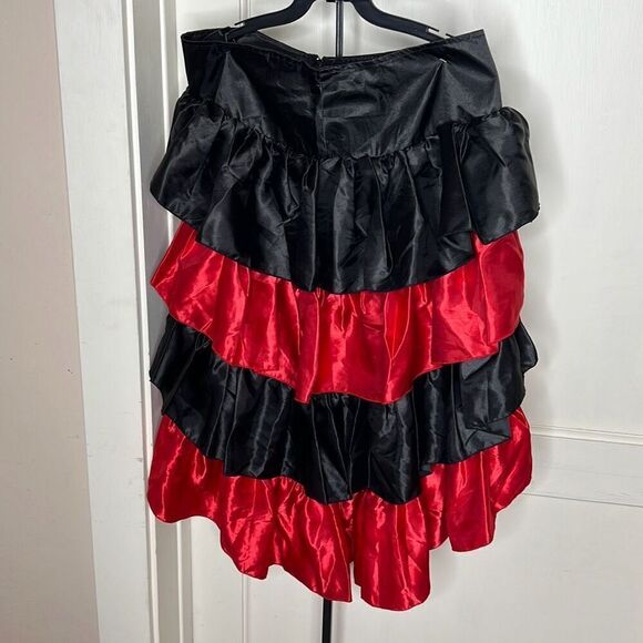 Spirit Halloween Ruffled Red and Black Skirt Nwt Size Small Asymmetrical - Picture 5 of 5